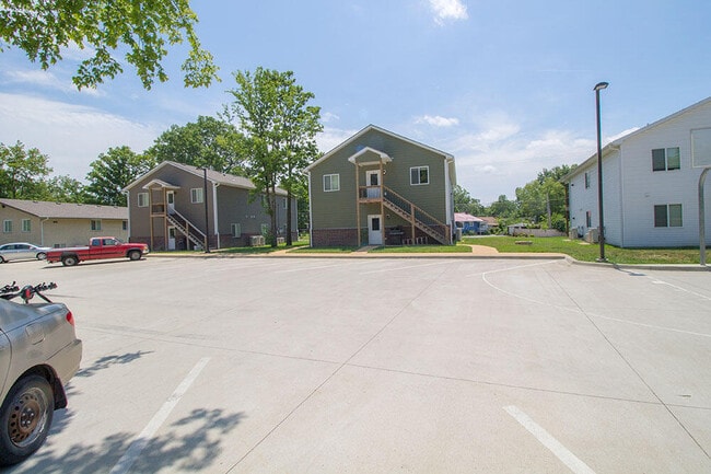 1413 Paris Rd in Columbia, MO - Building Photo - Building Photo