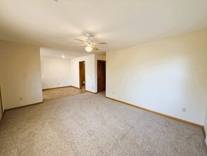 6126 E Gilbert St in Wichita, KS - Building Photo - Building Photo