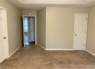 810 Trellis Pond Ct in Lawrenceville, GA - Building Photo - Building Photo