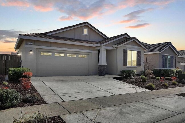 property at 2016 Fairhaven St