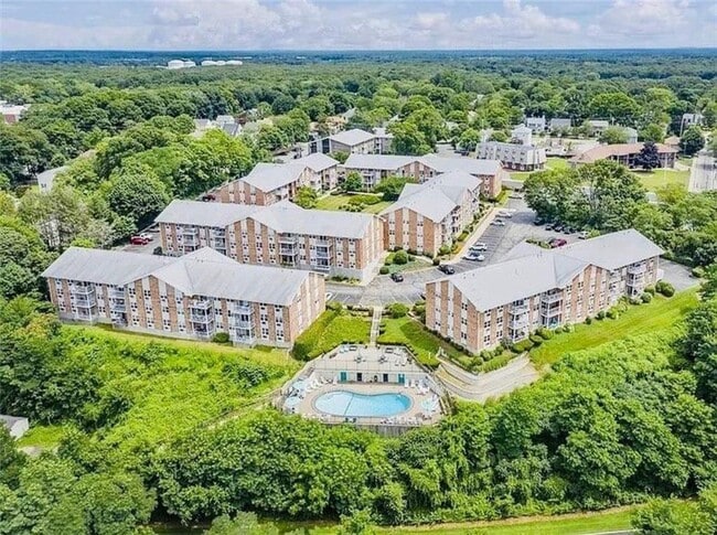 property at 41 Bullocks Point Ave