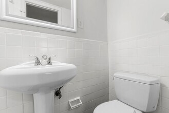 Cahaba Hills Apartments in Vestavia Hills, AL - Building Photo - Interior Photo