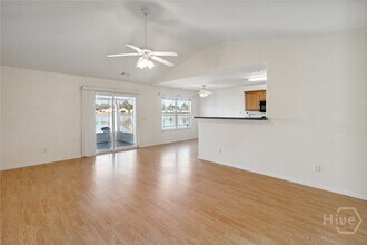 72 Lake Shore Blvd in Port Wentworth, GA - Building Photo - Building Photo