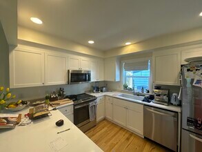 1372 Stonecress Ln in Bainbridge Island, WA - Building Photo - Building Photo