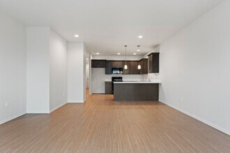 215 Cherry Ln W-Unit -A in Mattawa, WA - Building Photo - Building Photo