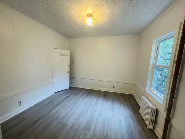 420 Littleworth Ln in Sea Cliff, NY - Building Photo - Building Photo