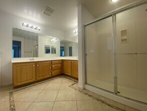 8982 Winchester Ridge St in Las Vegas, NV - Building Photo - Building Photo