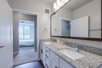 Hello Apartments in Golden Valley, MN - Building Photo - Building Photo