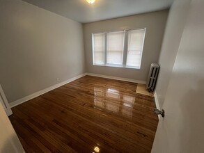 6800 S Clyde Ave in Chicago, IL - Building Photo - Building Photo