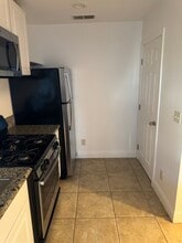 1009 Solons Aly, Unit Solons Alley Apt #2 in Sacramento, CA - Building Photo - Building Photo