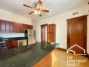 2535 N Central Park Ave, Unit 2 in Chicago, IL - Building Photo - Building Photo