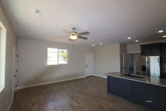 397 W Willow Dr in Kanab, UT - Building Photo - Building Photo