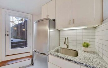 1013 Otis Pl NW in Washington, DC - Building Photo - Building Photo