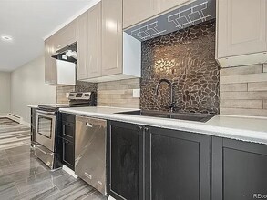 7050 W Cedar Ave, Unit 106 in Lakewood, CO - Building Photo - Building Photo