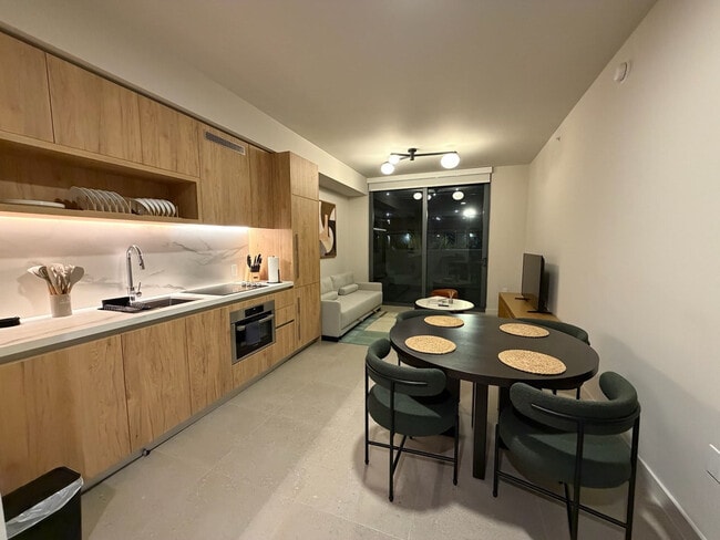 11 NE 6th St, Unit FL2-ID1404480P in Miami, FL - Building Photo - Building Photo