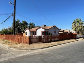 301 S N St in Bakersfield, CA - Building Photo - Building Photo