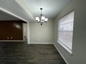 4805 Crestmont Ct in Arlington, TX - Building Photo - Building Photo