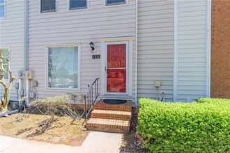 184 High Creek Dr in Roswell, GA - Building Photo - Building Photo