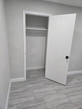 1042 Adams Rd, Unit Cozy studio in Martin, TN - Foto de edificio - Building Photo