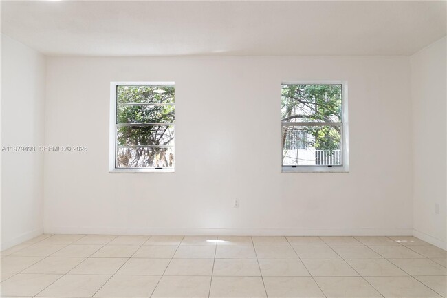 1525 NW 19th Terrace in Miami, FL - Building Photo - Building Photo