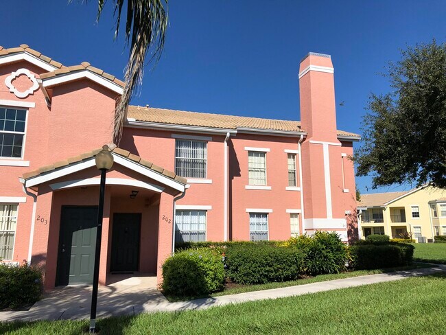126 SW Peacock Blvd-Unit -14-202 in Port St. Lucie, FL - Building Photo - Building Photo