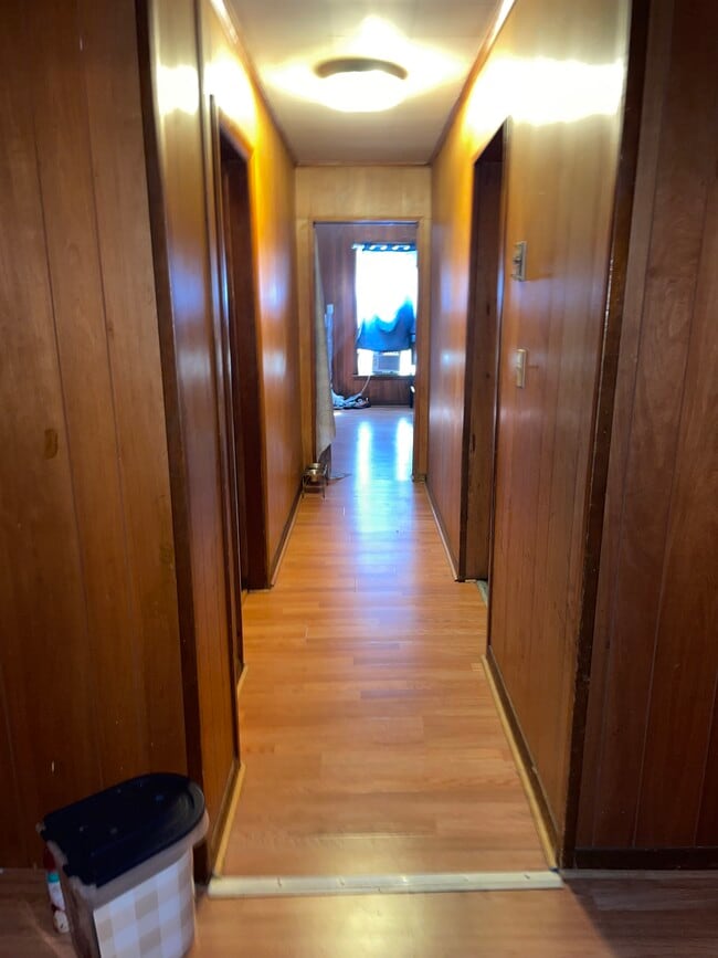 212 N 4th St, Unit (Front)