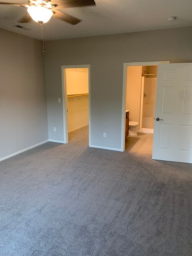 property at 435 Hillary Cir