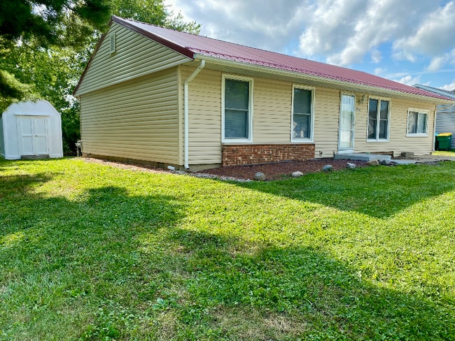 property at 1594 E Mason Dixon Dr