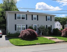 186 Concord Ave, Unit 186 in Cranston, RI - Building Photo - Building Photo