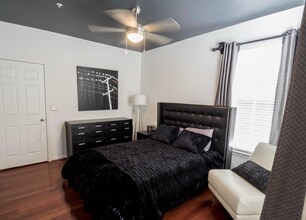 11349 Aristotle Dr, Unit 402 in Fairfax, VA - Building Photo - Building Photo