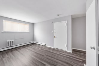 7101 N 15th St in Philadelphia, PA - Foto de edificio - Building Photo