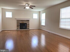 6922 Lunette Ln in Spotsylvania, VA - Building Photo