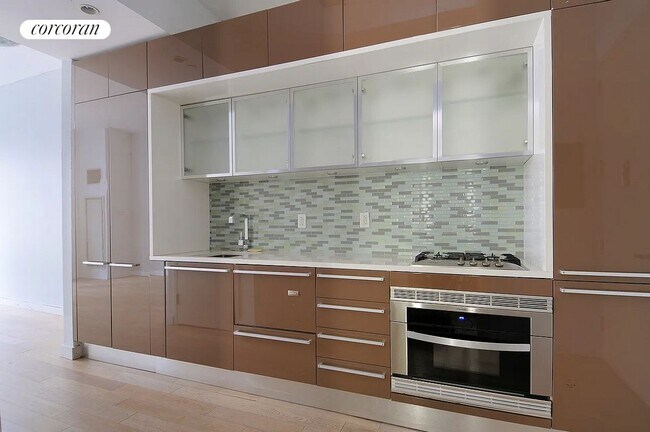 75 Wall St in New York, NY - Building Photo - Building Photo
