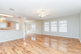 4145 Fossile Butte Dr in Fort Worth, TX - Foto de edificio - Building Photo