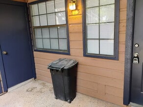 4803 Hamilton Wolfe in San Antonio, TX - Building Photo - Building Photo