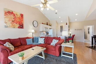 835 Fairview St, Unit K10 in Branson, MO - Building Photo - Building Photo