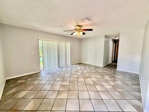 3741 NW 84th Ave in Sunrise, FL - Building Photo - Building Photo