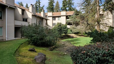 4420 146th Place Northeast, Unit P5 in Bellevue, WA - Building Photo - Building Photo