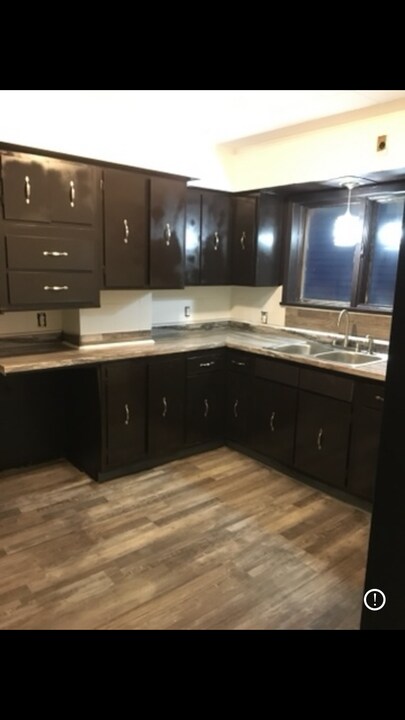 84 Arnold St, Unit Lower in Buffalo, NY - Building Photo