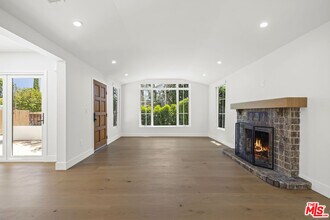 11151 Hortense St in Los Angeles, CA - Building Photo - Building Photo