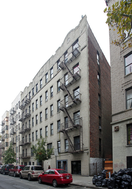 2323 Creston Ave in Bronx, NY - Building Photo