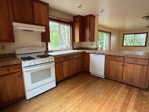 1205 Aloha Way in Arcata, CA - Building Photo - Building Photo