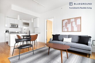 550 W 54th St in New York, NY - Building Photo - Building Photo