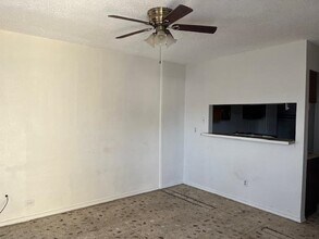 1804 Madison St in Laredo, TX - Building Photo - Building Photo