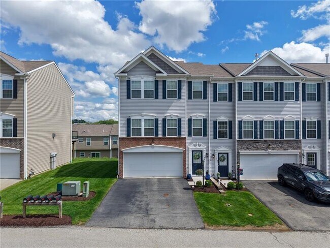 109 Shaley Dr in Greensburg, PA - Building Photo - Building Photo