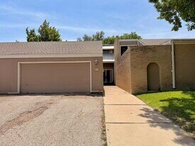 1 Weatherwood Rd in Laredo, TX - Building Photo