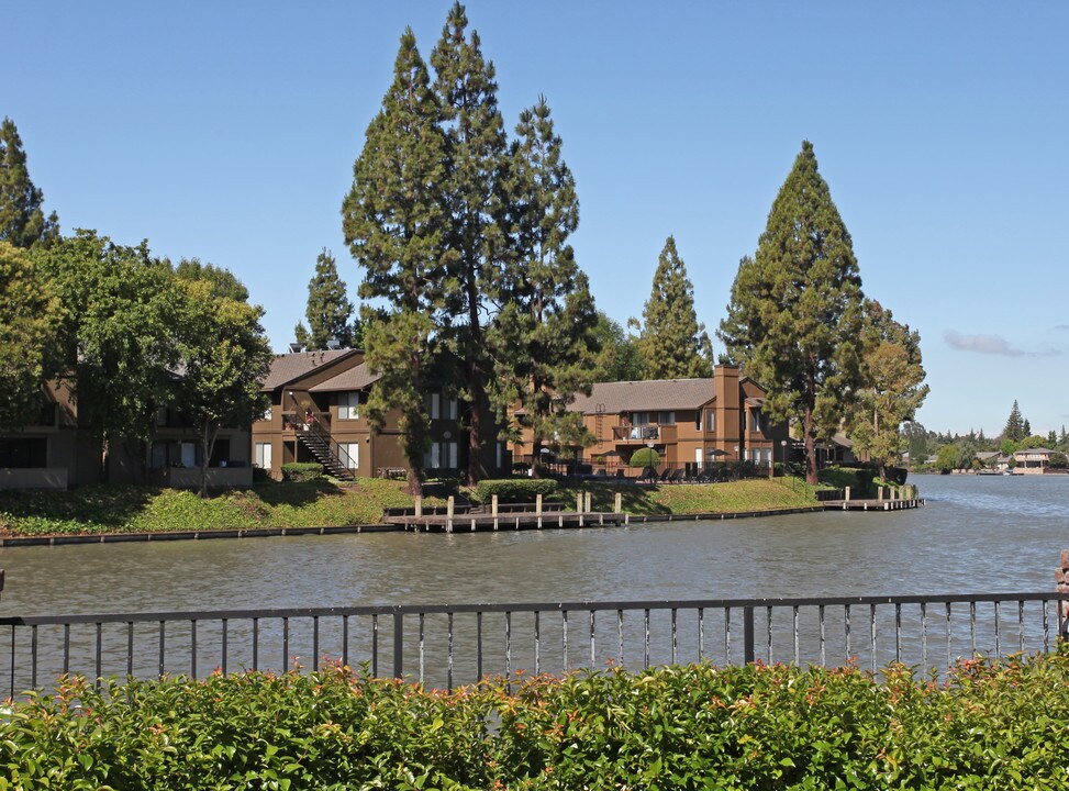 Southshore Apartments in Stockton, CA - Building Photo