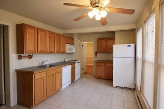 121 N Normal St in Ypsilanti, MI - Building Photo - Building Photo