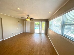 1003 Patterson Dr, Unit B in Sarasota, FL - Building Photo - Building Photo