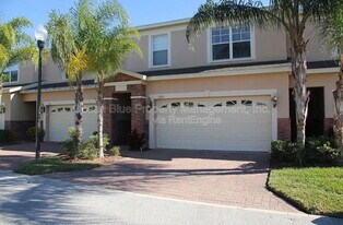 1525 Hillview Ln in Tarpon Springs, FL - Building Photo